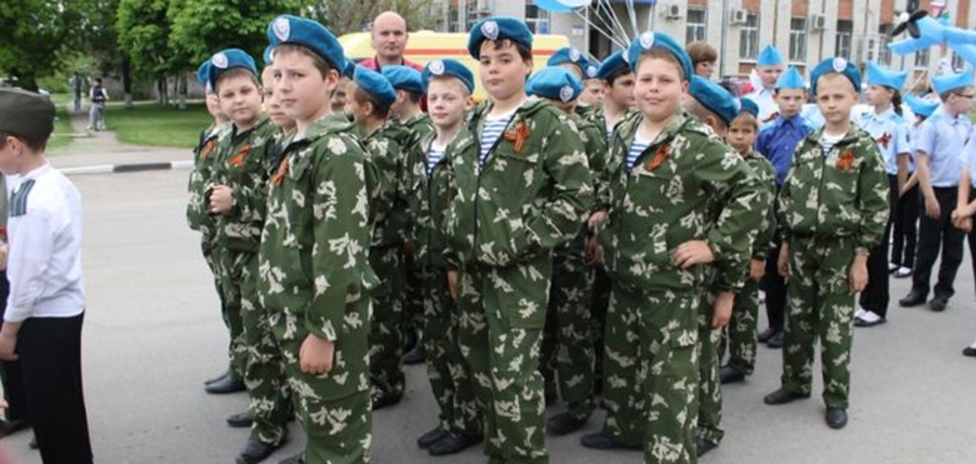 В России проведут парад 'детских войск'