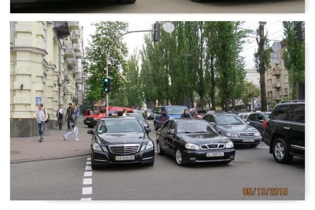 'Герой парковки': елітний Mercedes наплював на правила в центрі Києва