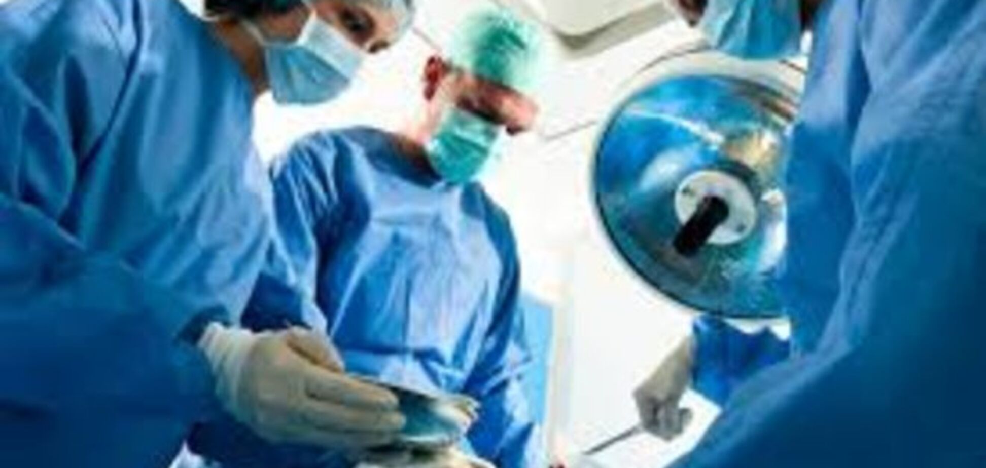 Врач забыл внутри рожавшей женщины свой мобильник