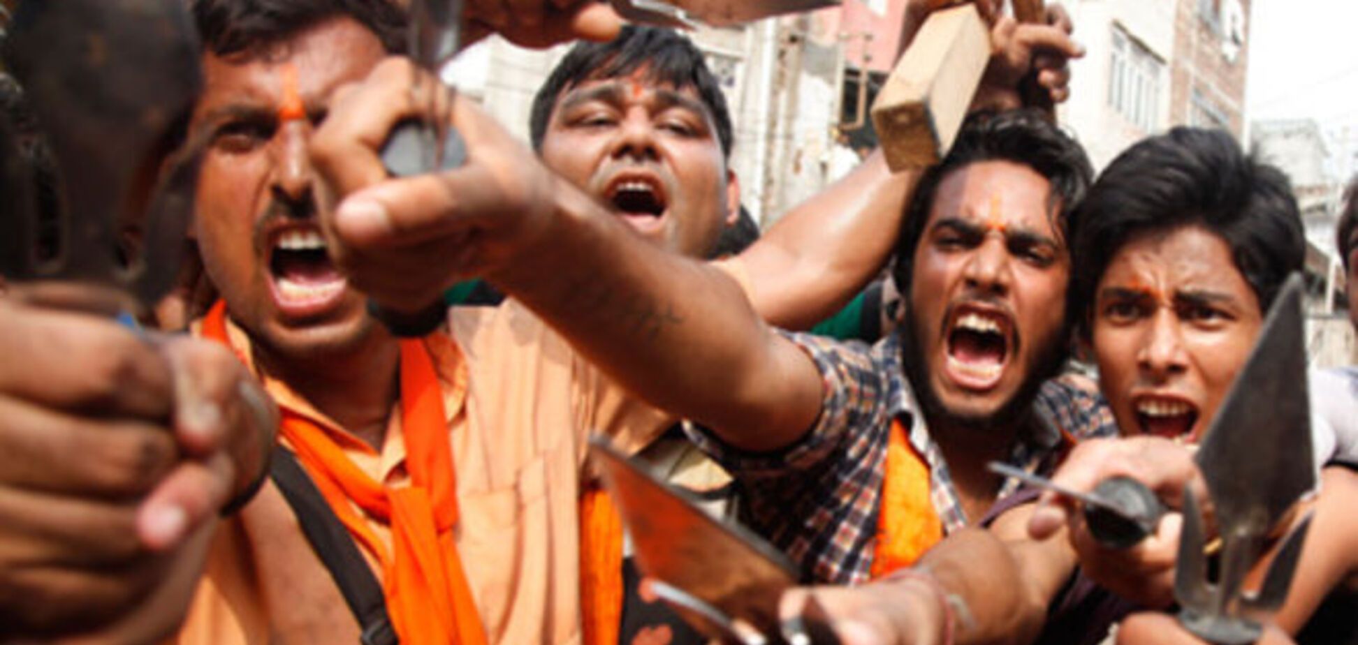 Преступление и наказание: в Индии влюбленную пару линчевали за измену