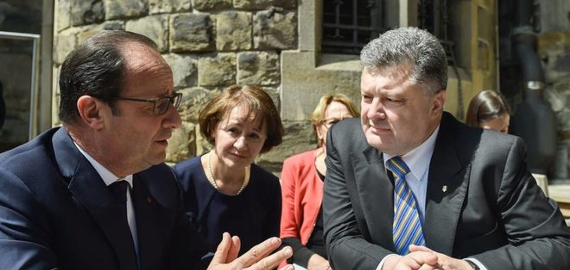 Порошенко нагадав Олланду про безвізовий режим з ЄС для України