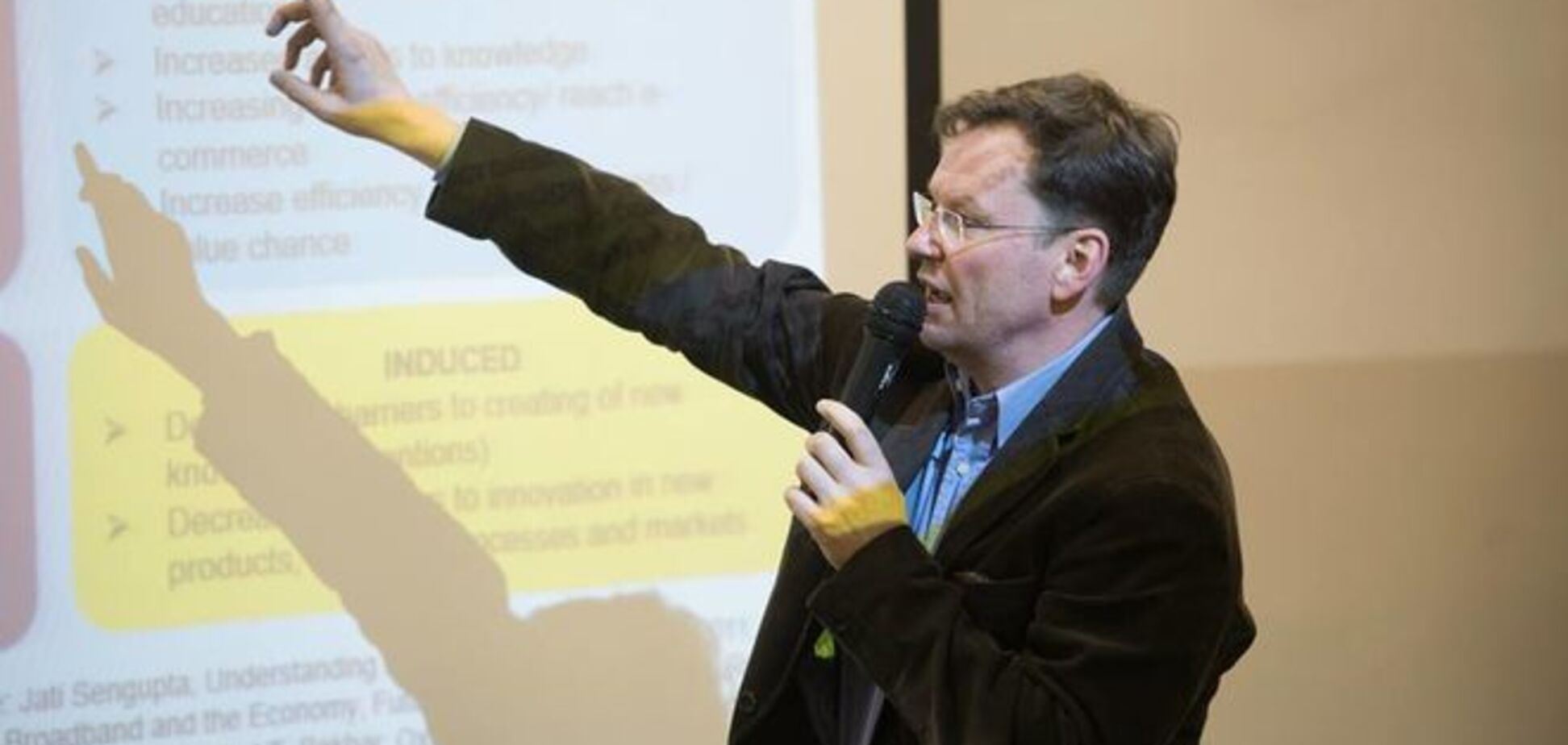 Боровик назвал причину своего ухода. Абромавичус тоже не смолчал