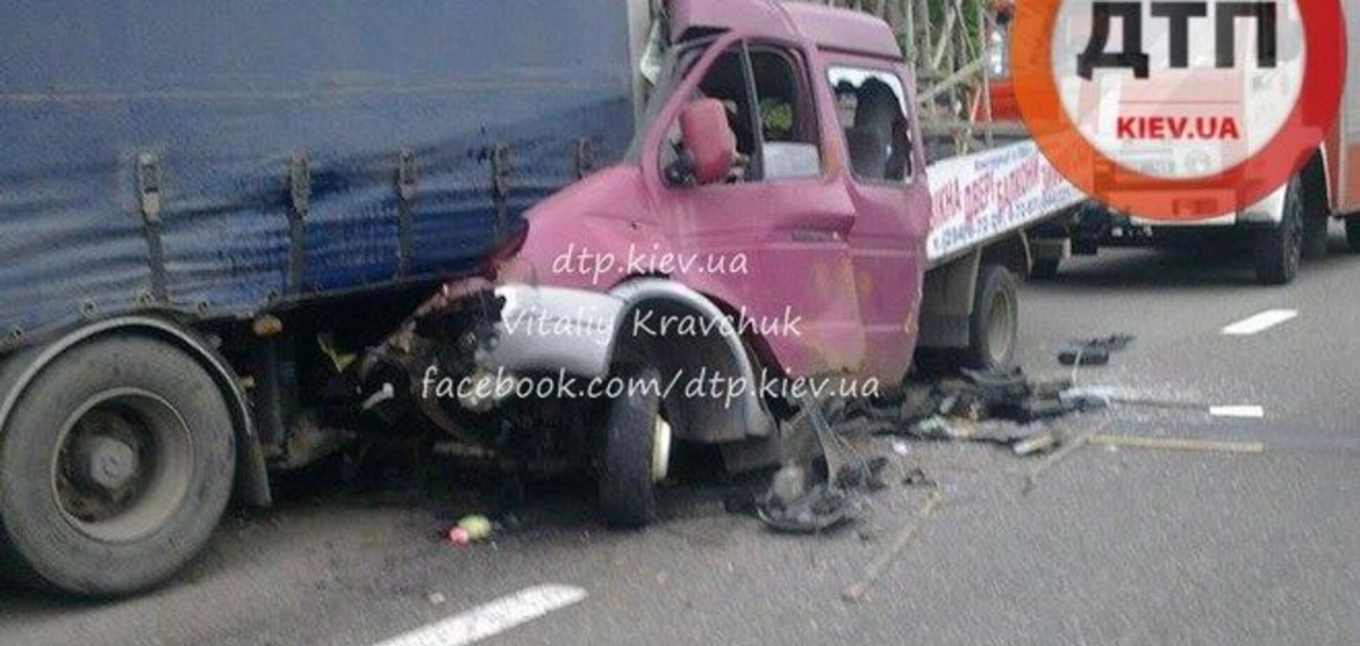 Смертельное ДТП под Киевом: 'Газель' врезалась в фуру