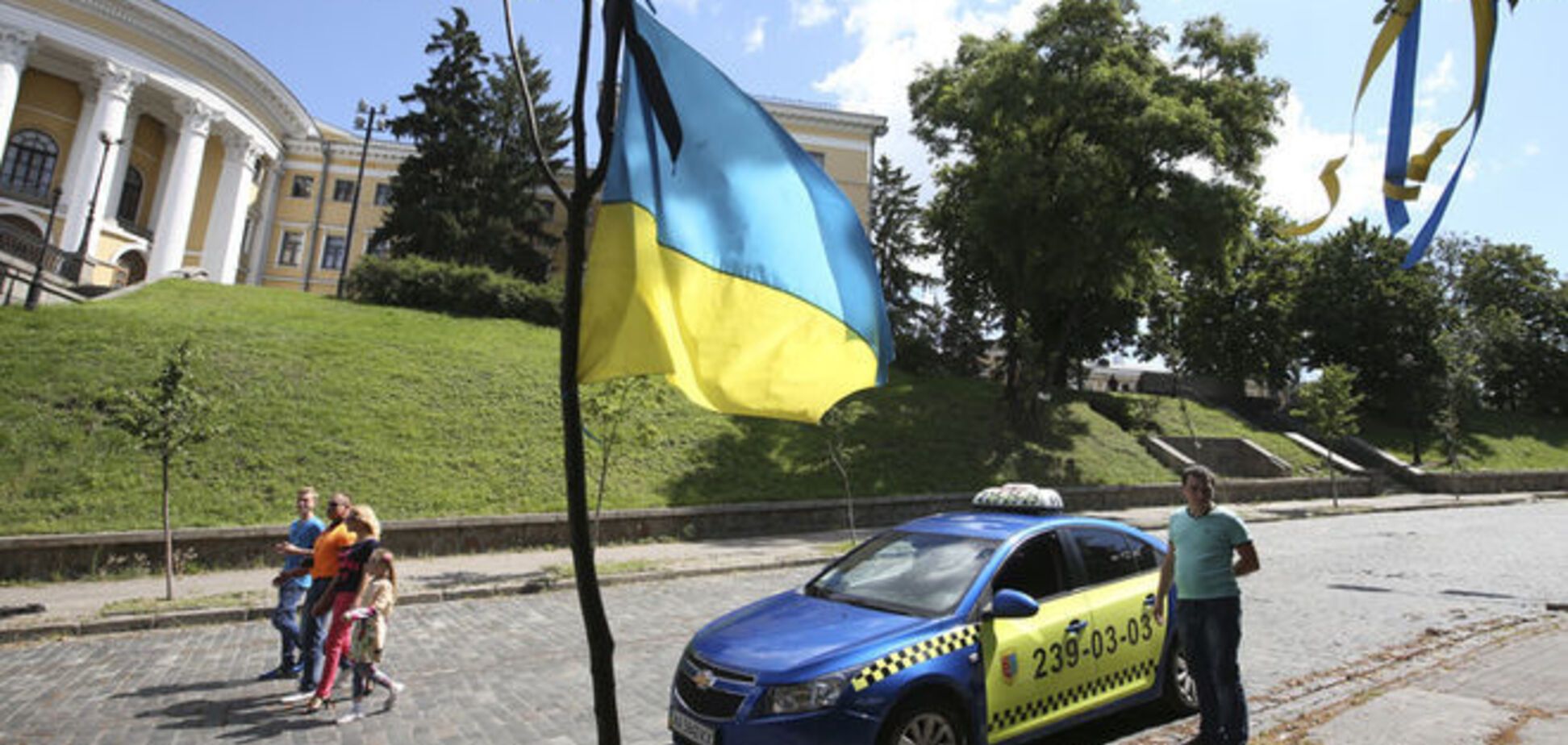 Украинцы остались без дешевого такси из-за кризиса