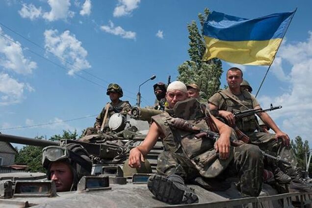 На Луганщині місцеві жителі 'розгромили' ЗСУ: фотофакт