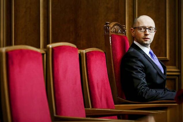 Яценюк просит Раду не спешить с расследованием коррупции в Кабмине