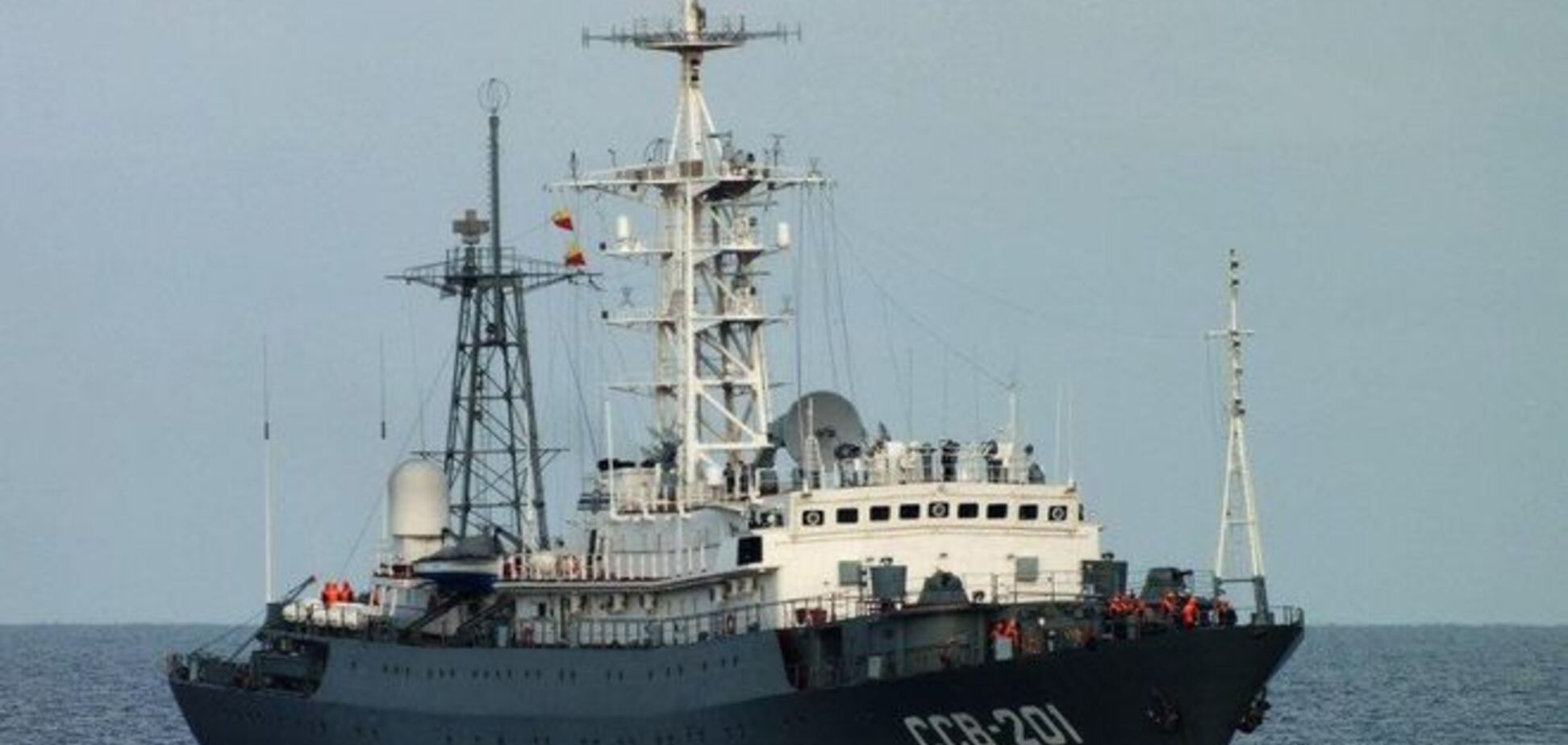 Российский разведывательный корабль засекли у границ Латвии