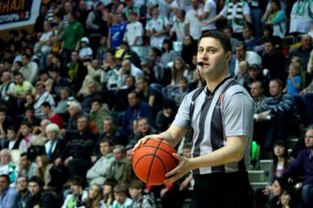 Весеннее обострение. Российский комментатор назвал 'уродом' украинского судью