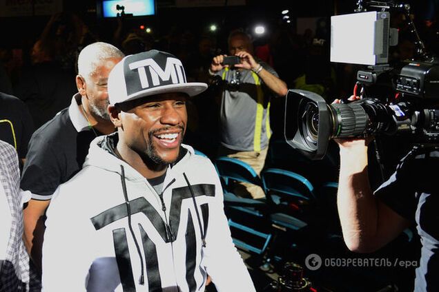 Мейвезера освистали за 'бой века' на матче НБА: видео инцидента