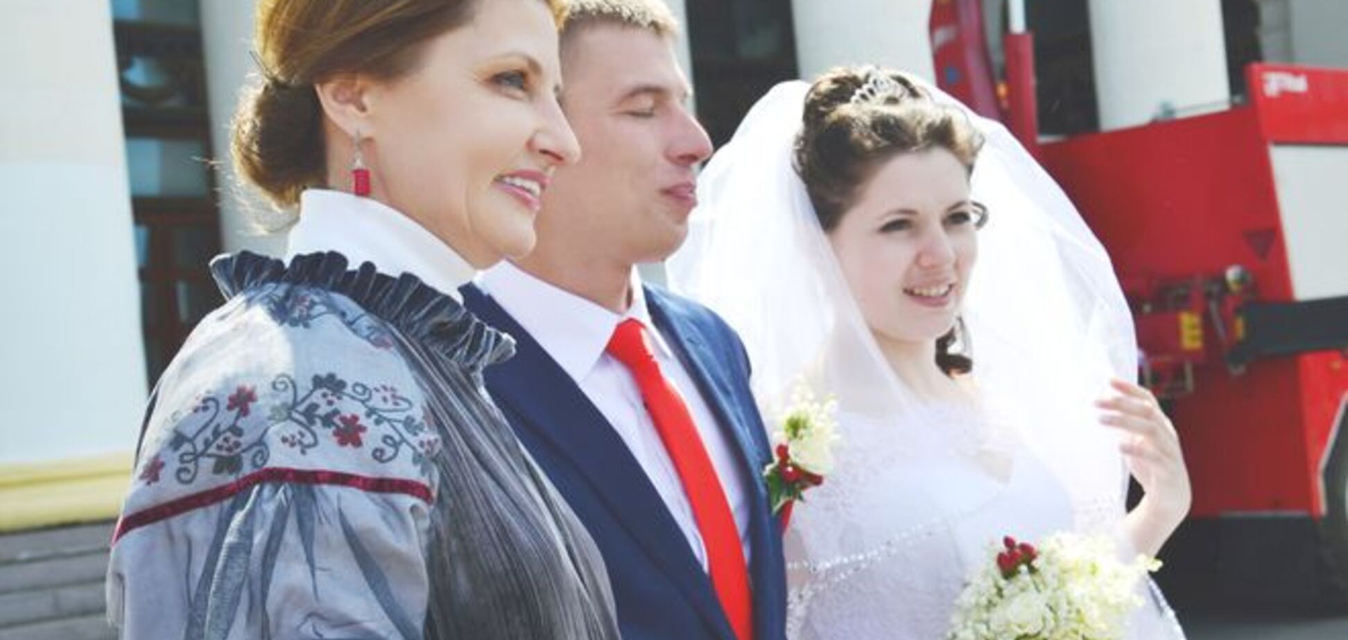 Марина Порошенко удивила пару молодоженов своим неожиданным поступком