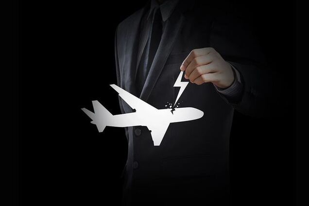 Хакер 20 раз взломал системы управления самолетом через развлекательную программу