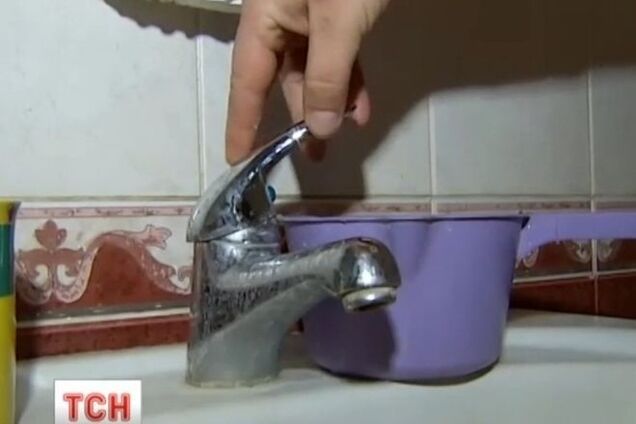 Киевлянам вернули отключенную из-за долгов перед 'Нафтогазом' горячую воду