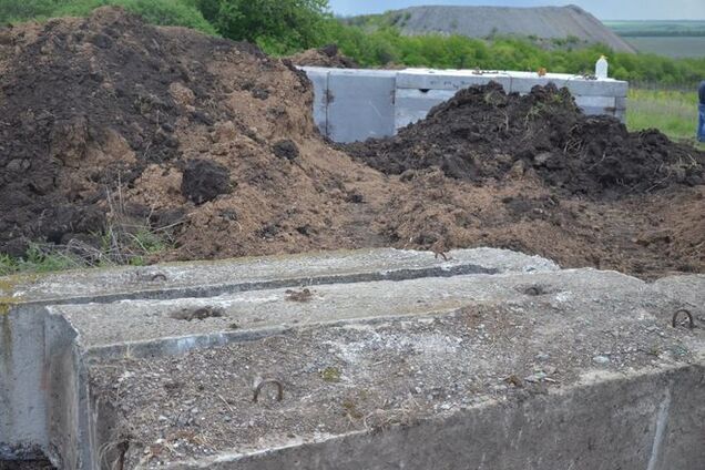Замурували! Оборонні рубежі України зміцнили залізобетоном: фото