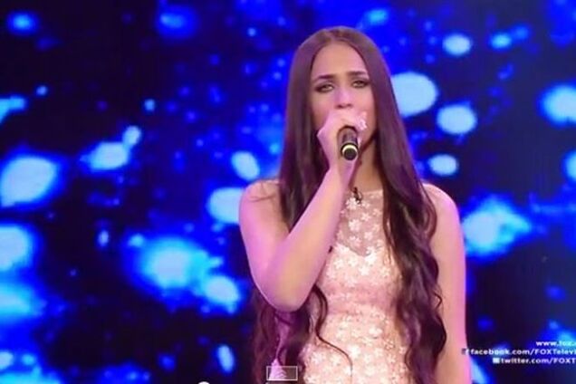 В Турции 19-летней участнице песенного конкурса выстрелили в голову