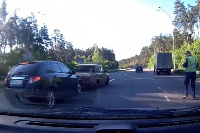 Как не нужно останавливаться по требованию ГАИ: показательное видео