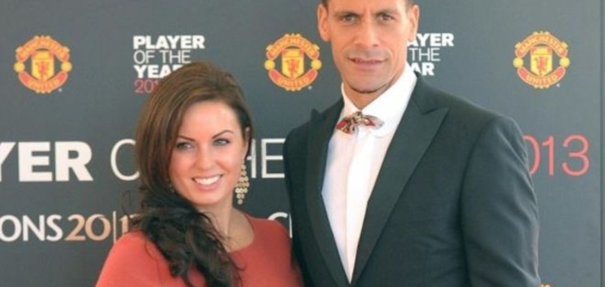 У знаменитого английского футболиста умерла жена, оставив троих детей