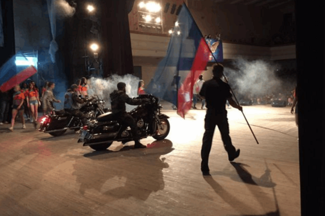 Пир во время чумы: террористы с 'Ночными волками' выбирают 'Мисс 'ЛНР'