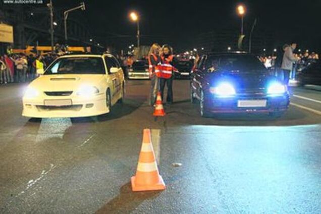 В Киев вернулись ночные гонки: стритрейсеры лихачат даже на КамАЗах