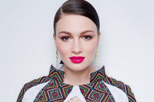 Анастасия Приходько обвинила Полину Гагарину в плагиате: Россия, хватит воровать!