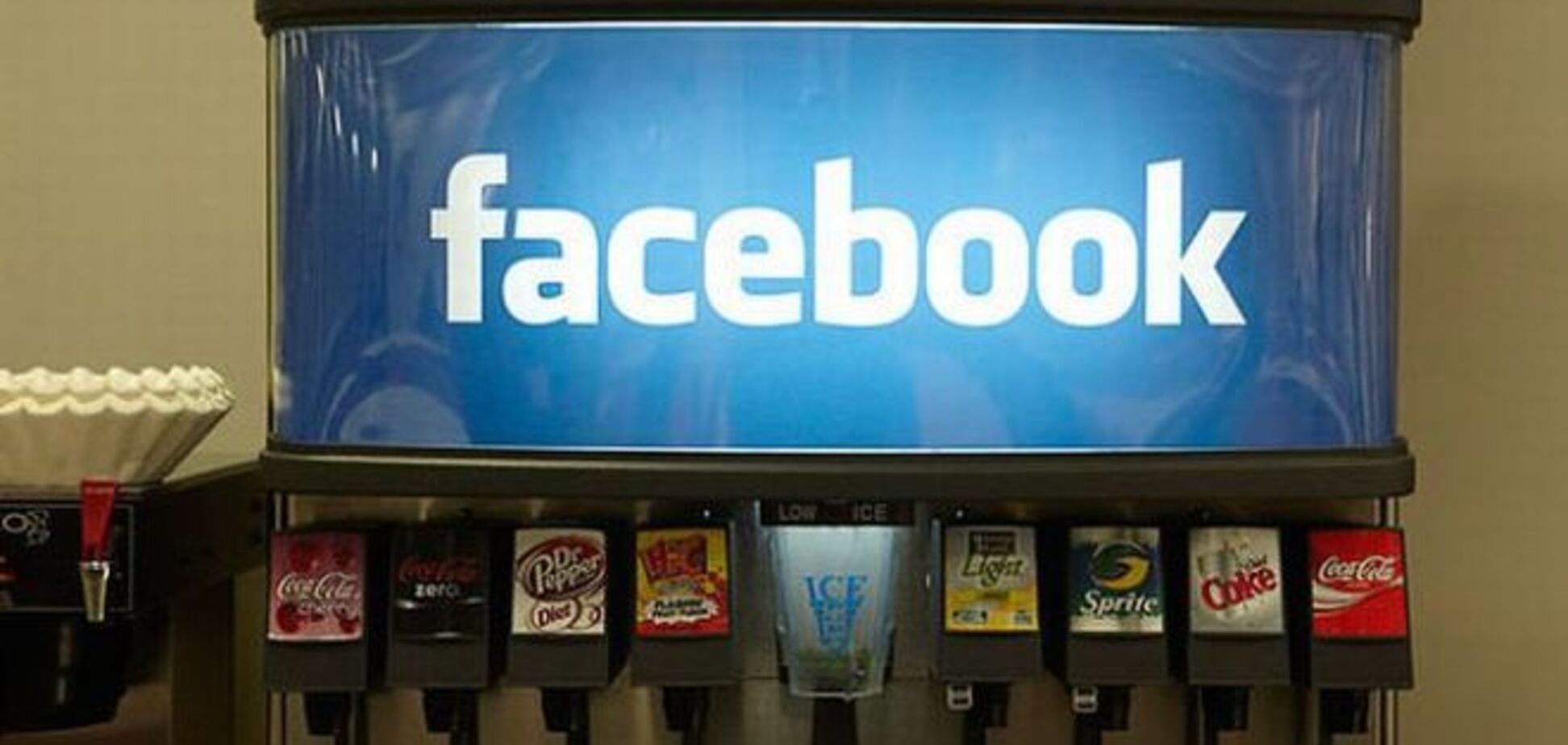 Интернет-эксперт объяснил, почему нет 'московского Facebook' и как банят в сети
