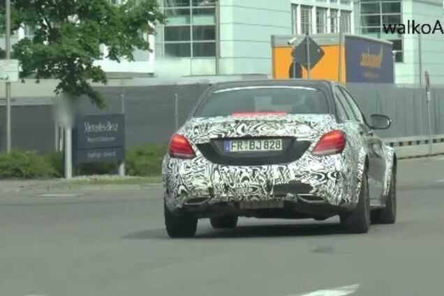 Шпионы рассекретили новый Mercedes: эффектные фото и видео