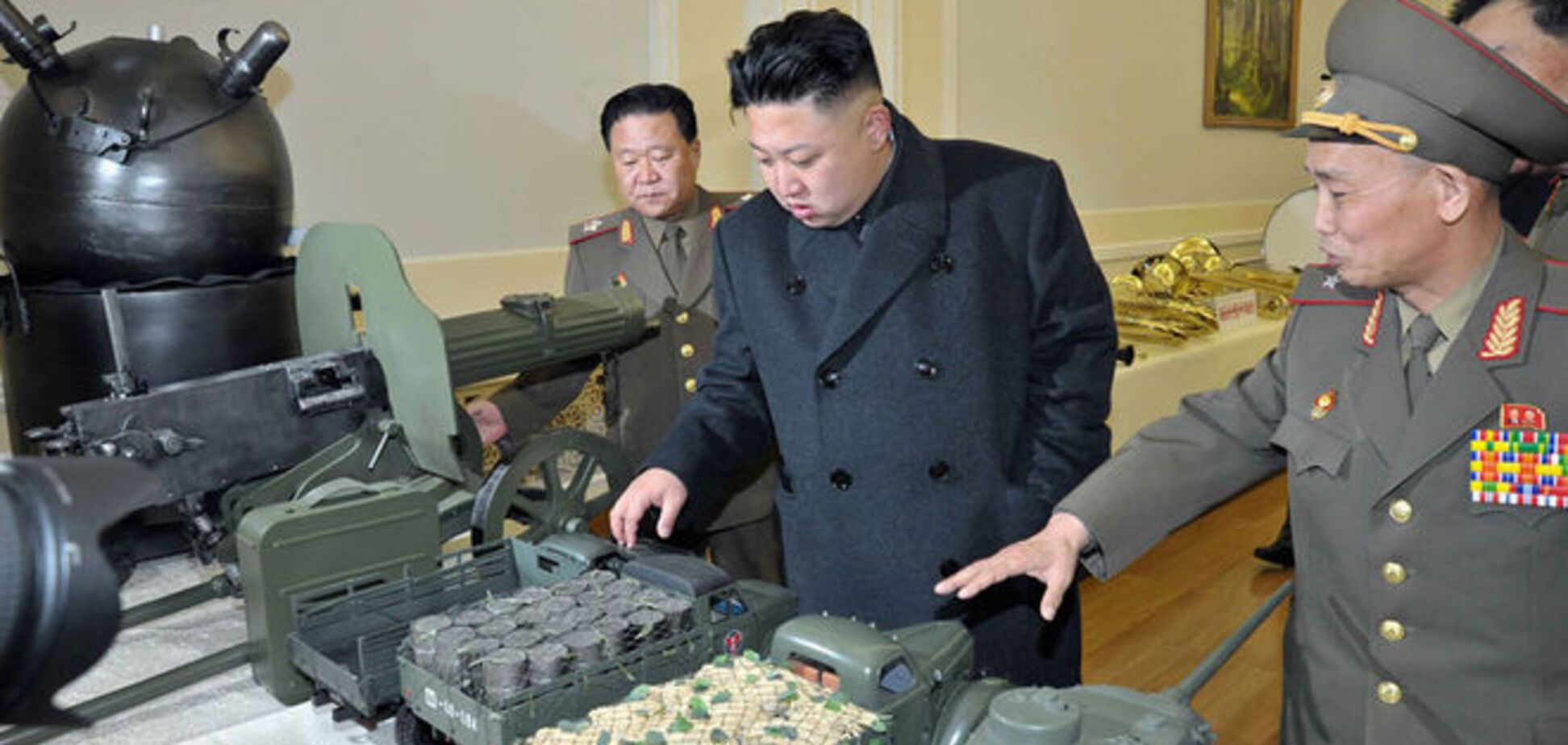 Портативные ядерные ракеты: Ким Чен Ын похвастался разработками