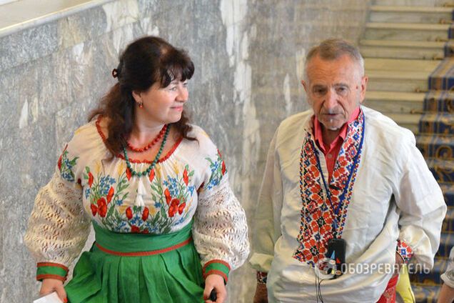 Мода на украинское: нардепы в Раде щеголяли в вышиванках