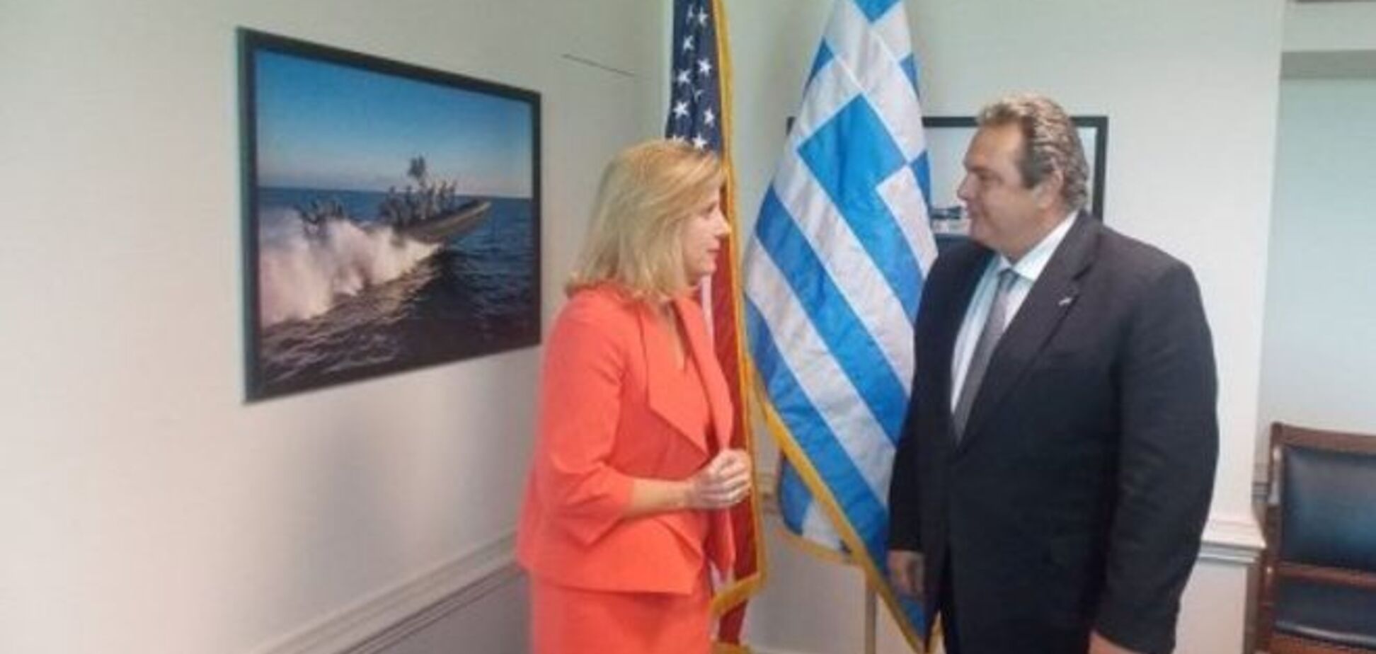 Пентагон повлиял на решение Греции о санкциях против России