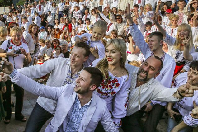 День вышиванки – красиво, если в меру