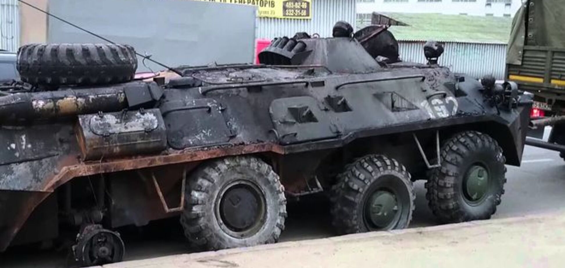 Террористы подбили БТР сил АТО и тяжело ранили бойца