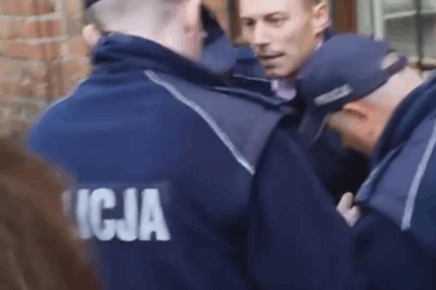 На Коморовского неожиданно напали в Польше: видеофакт
