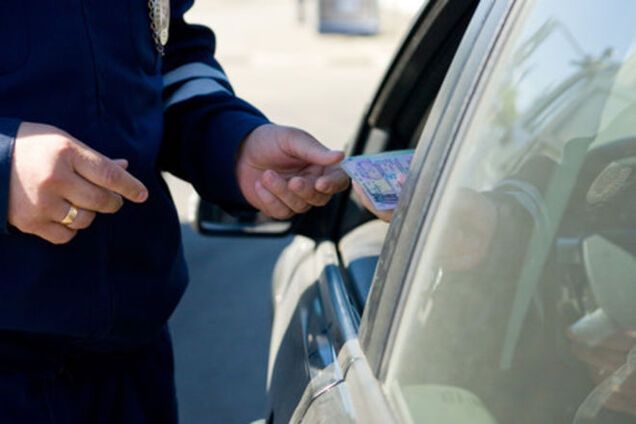 Вот это сервис! В Киевской области ГАИшники дают сдачу со взяток: видеофакт