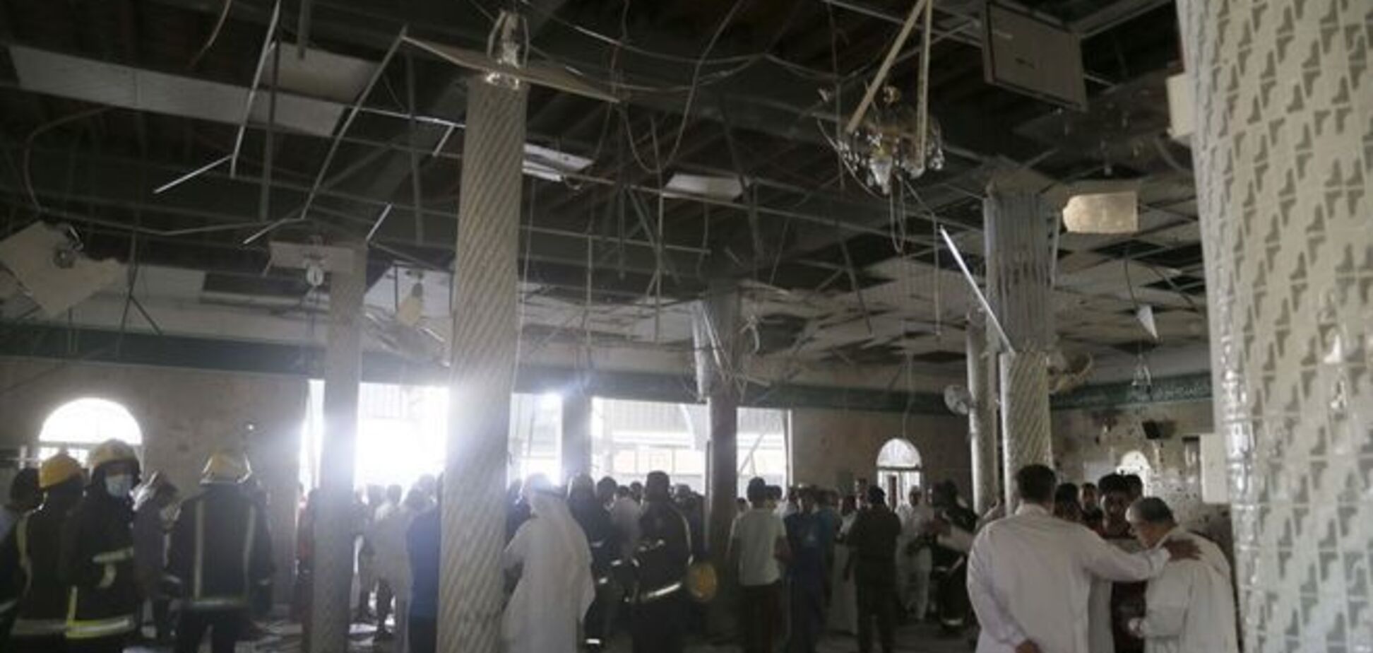 В Саудовской Аравии около 20 человек погибли из-за взрыва в шиитской мечети