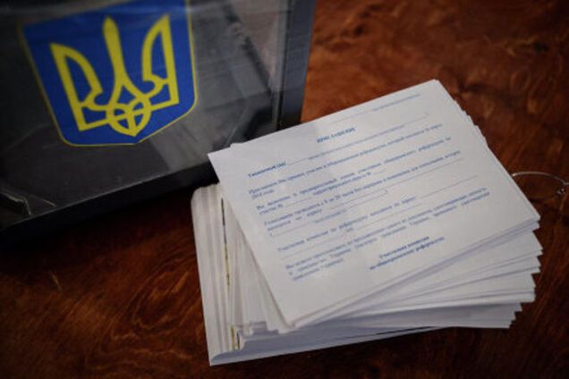 Луценко: референдум по госстрою и статусу Донбасса может состояться осенью