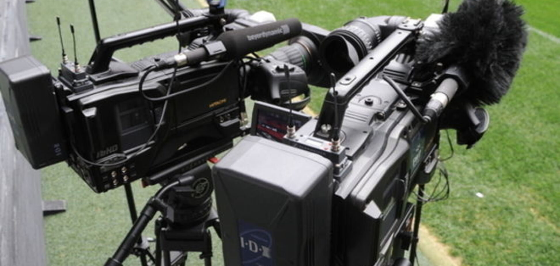 Где смотреть матчи 25-го тура чемпионата Украины: расписание трансляций