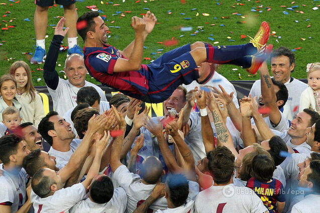 Легендарный капитан 'Барселоны' разревелся, прощаясь с клубом: трогательные фото