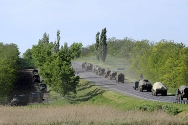 Огромная колонна российской военной техники направилась к границе Украины: фотофакт