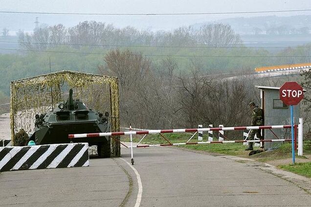 Молдова задержала около 100 российских военных, направляющихся в Приднестровье