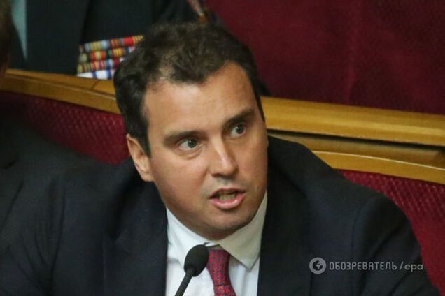 У Абрамовичуса хотят поднять зарплаты в министерствах