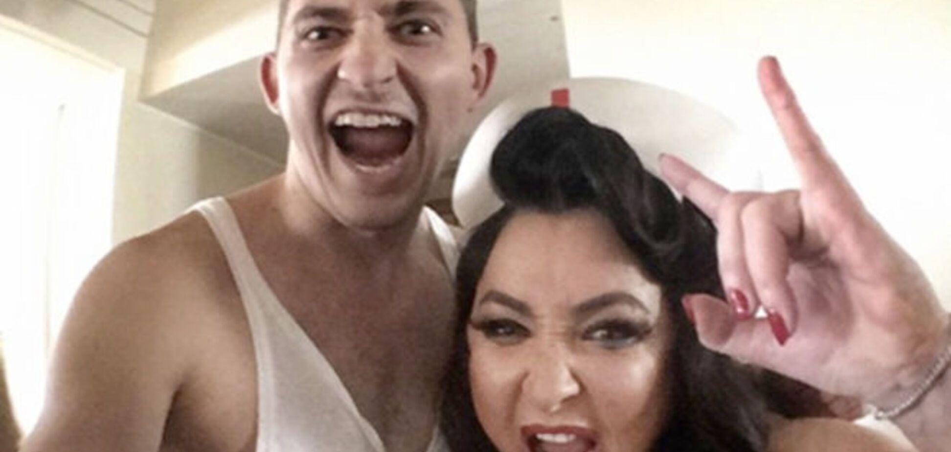 Лолита Милявская в Киеве сыграла в ролевые игры с Колей Сергой и пожаловалась на цензуру