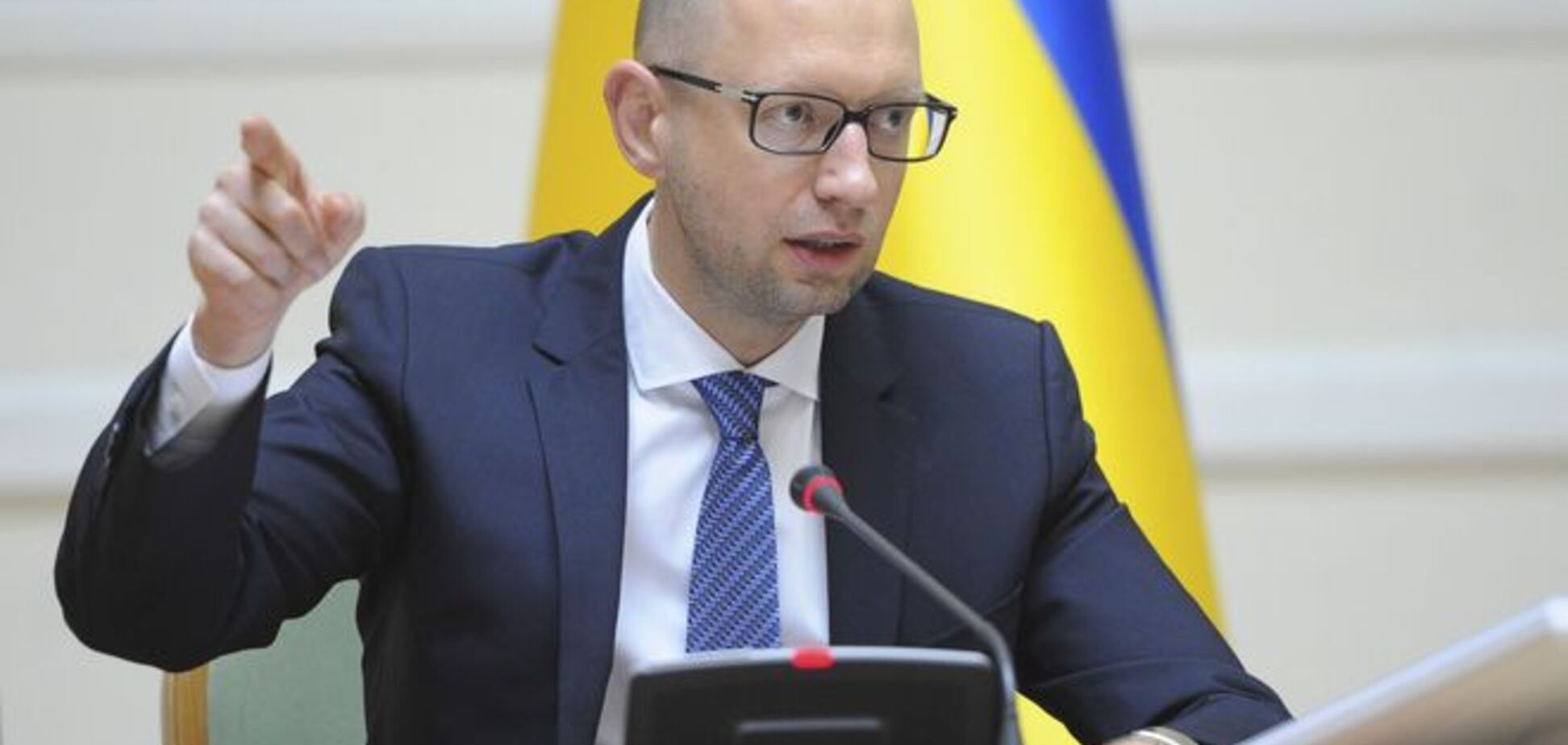 Яценюк напомнил России о 'политической взятке' в $3 млрд Януковичу