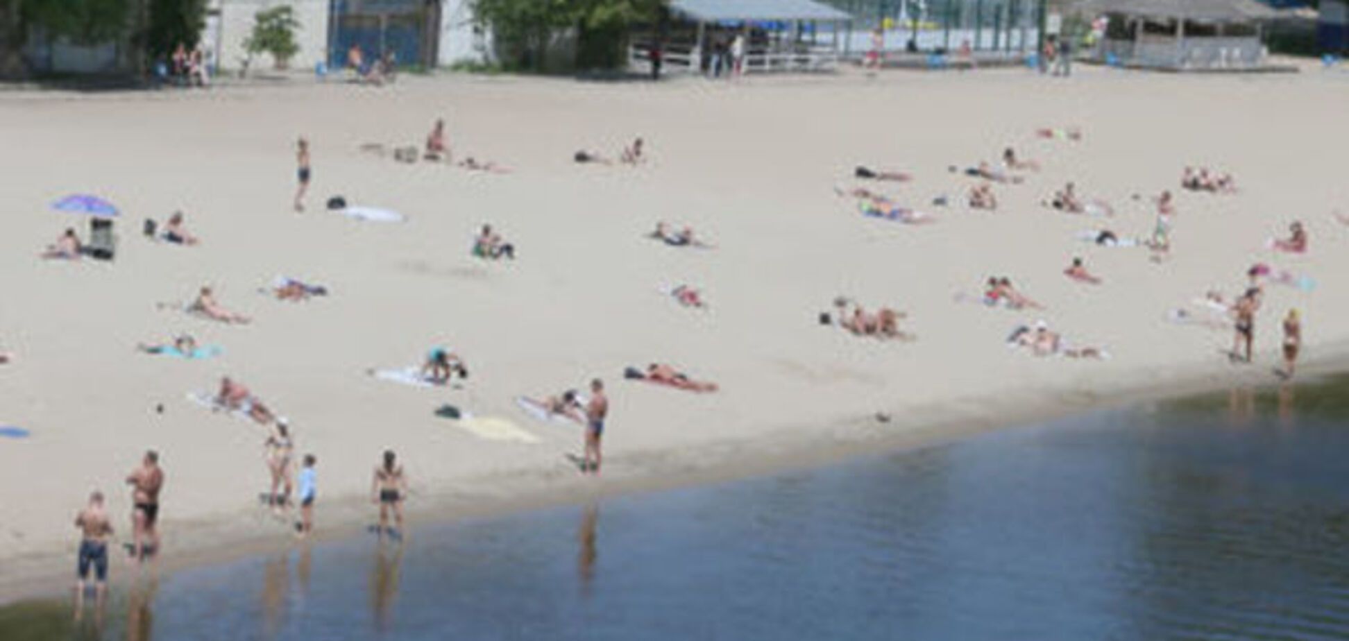 В Киеве официально открылись пять пляжей