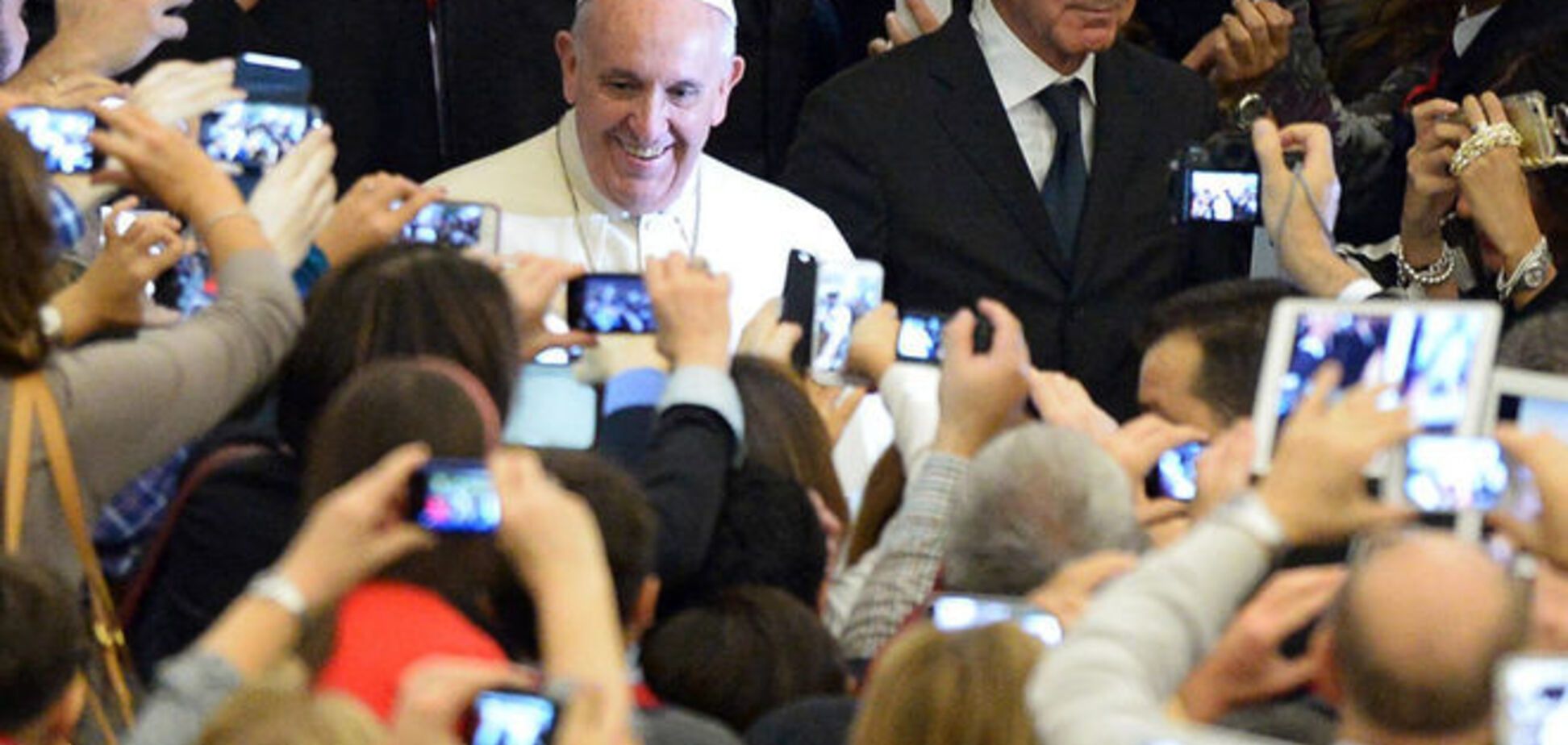 Папа Франциск рассказал, как журналисты сделали его 'больным'