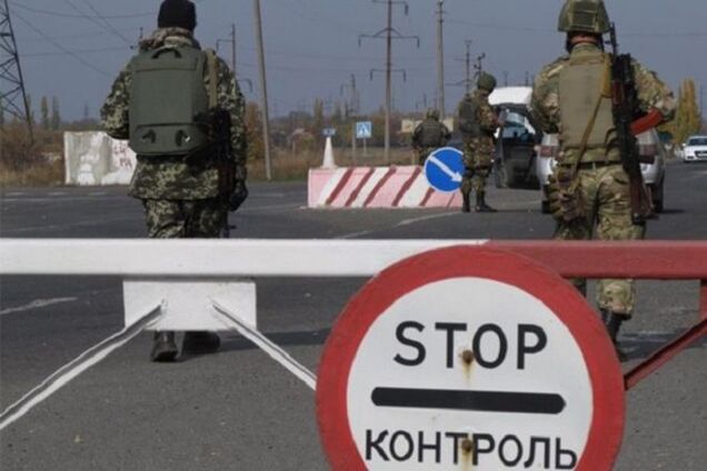 Волонтер рассказал, как жители Донбасса обходят систему пропусков