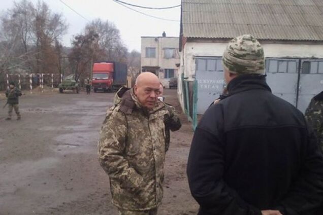 Полная блокада: Москаль закрыл 'границу' для пешеходов и любых транспортных средств