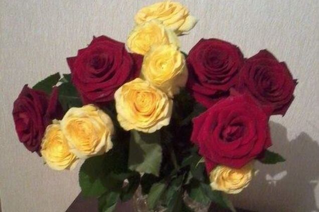 В киевской маршрутке неизвестный мужчина подарил пассажирке цветы