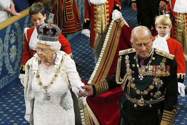 Тронная речь 2015: 89-летняя королева Британии поразила роскошным видом