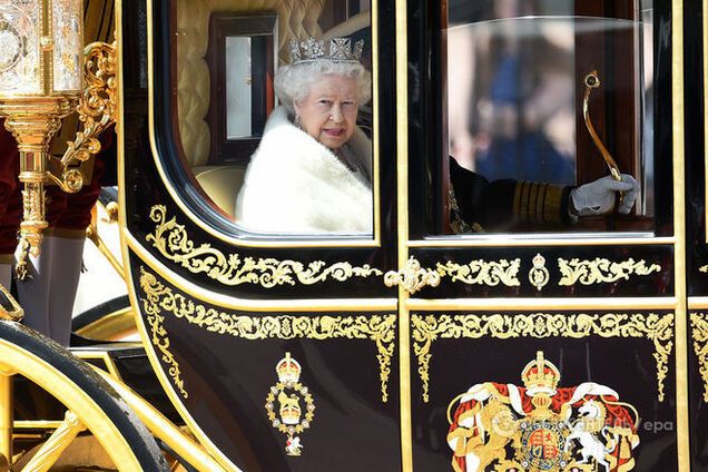 Елизавета II определилась с позицией Великобритании по Украине