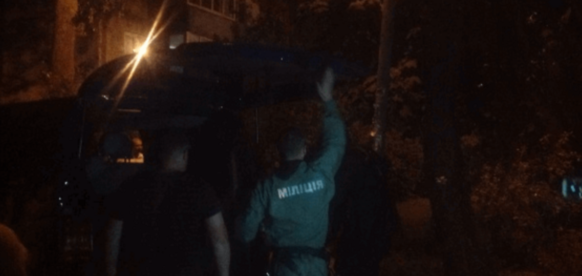 В Киеве арестовали преступника, который забаррикадировался в квартире с ребенком