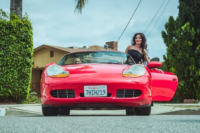 Анна Добрыднева сняла новый яркий клип в Америке